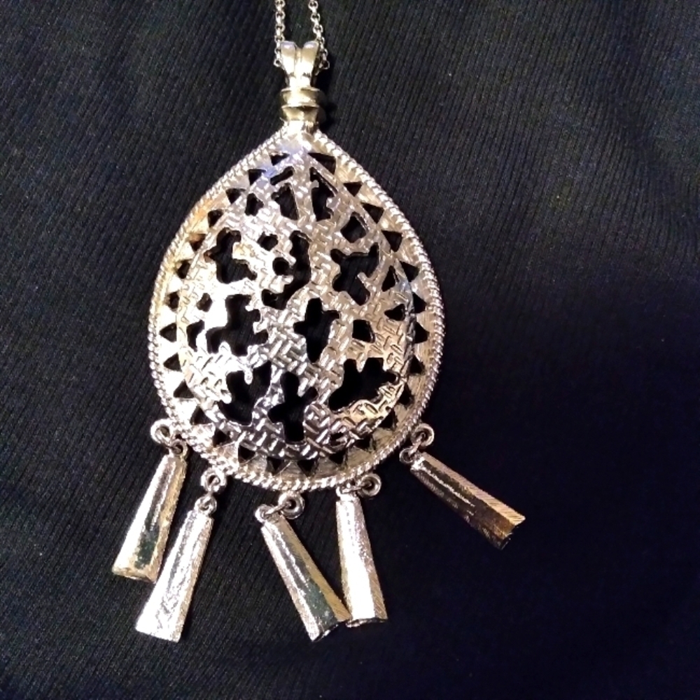 Vintage Lisner necklace